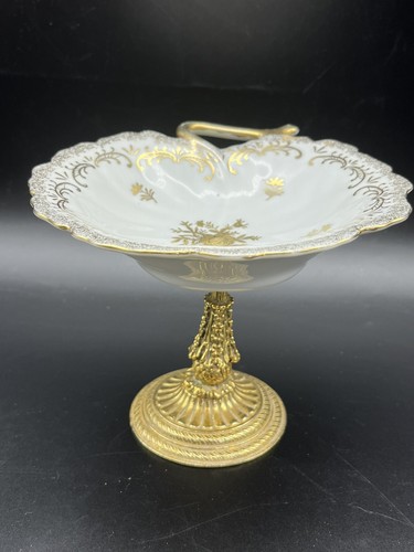 Gold metal and porcelain - metal,